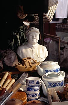 Verkauf von Mao-Büste in Pekin